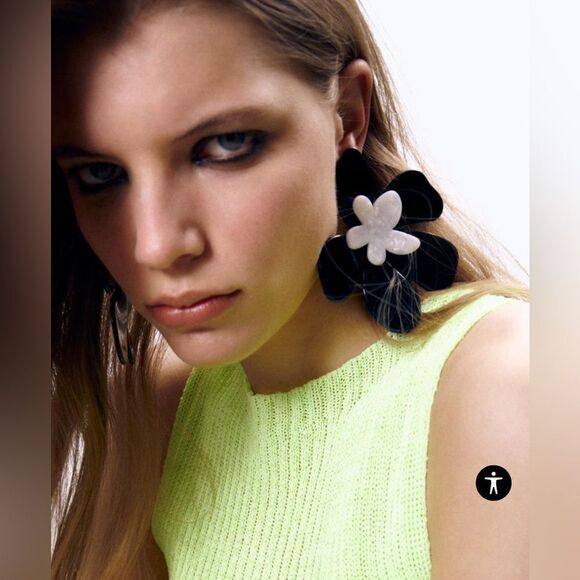 Oversized flower earrings A227 - Picture 2 of 6